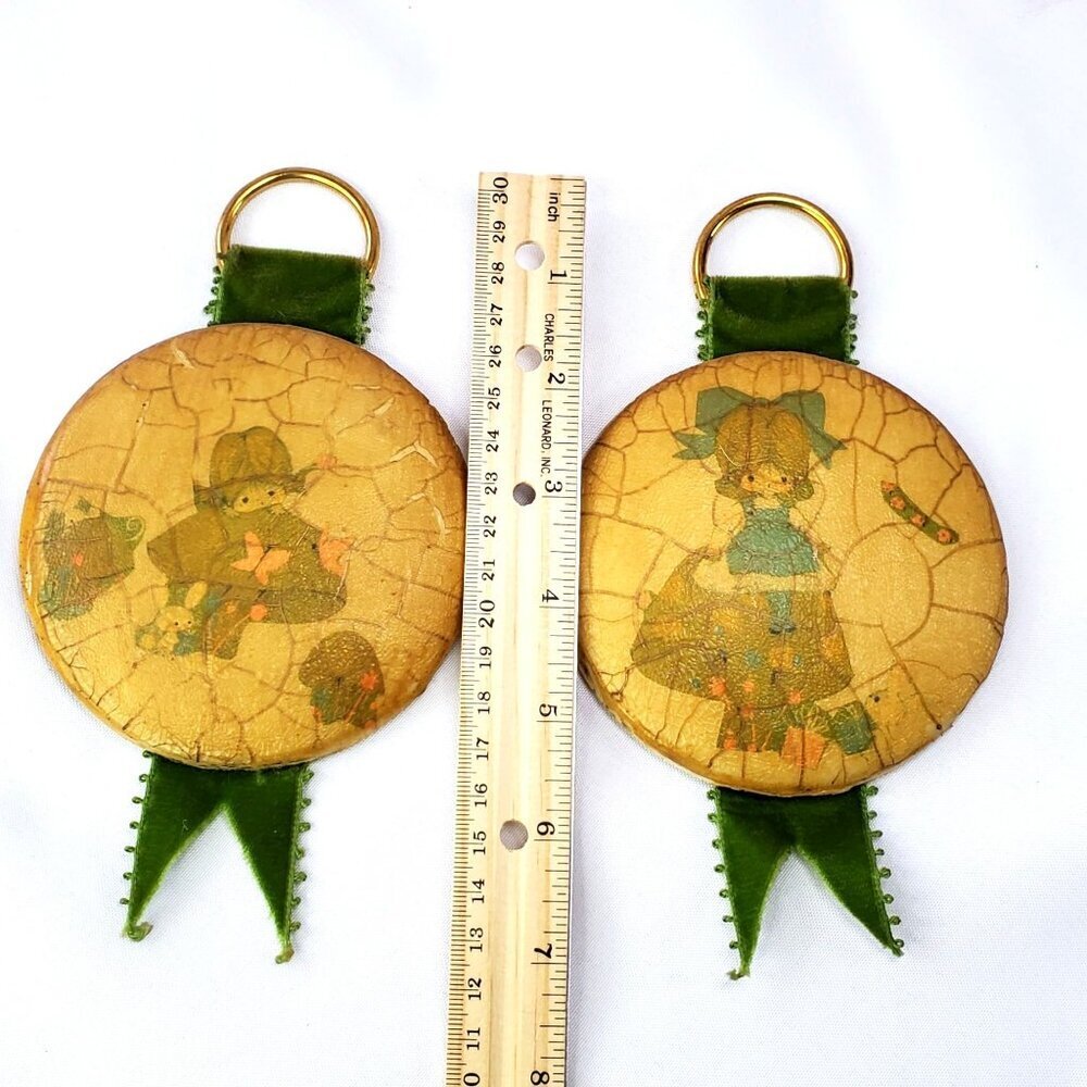 VTG MCM Wall Hanging Little Girl with Mushrooms Green Velvet Porcelain Crackle - Picture 3 of 12